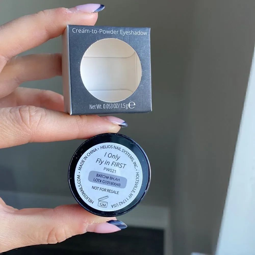 5 Piece Makeup Bundle-Not Used - Picture 8 of 9